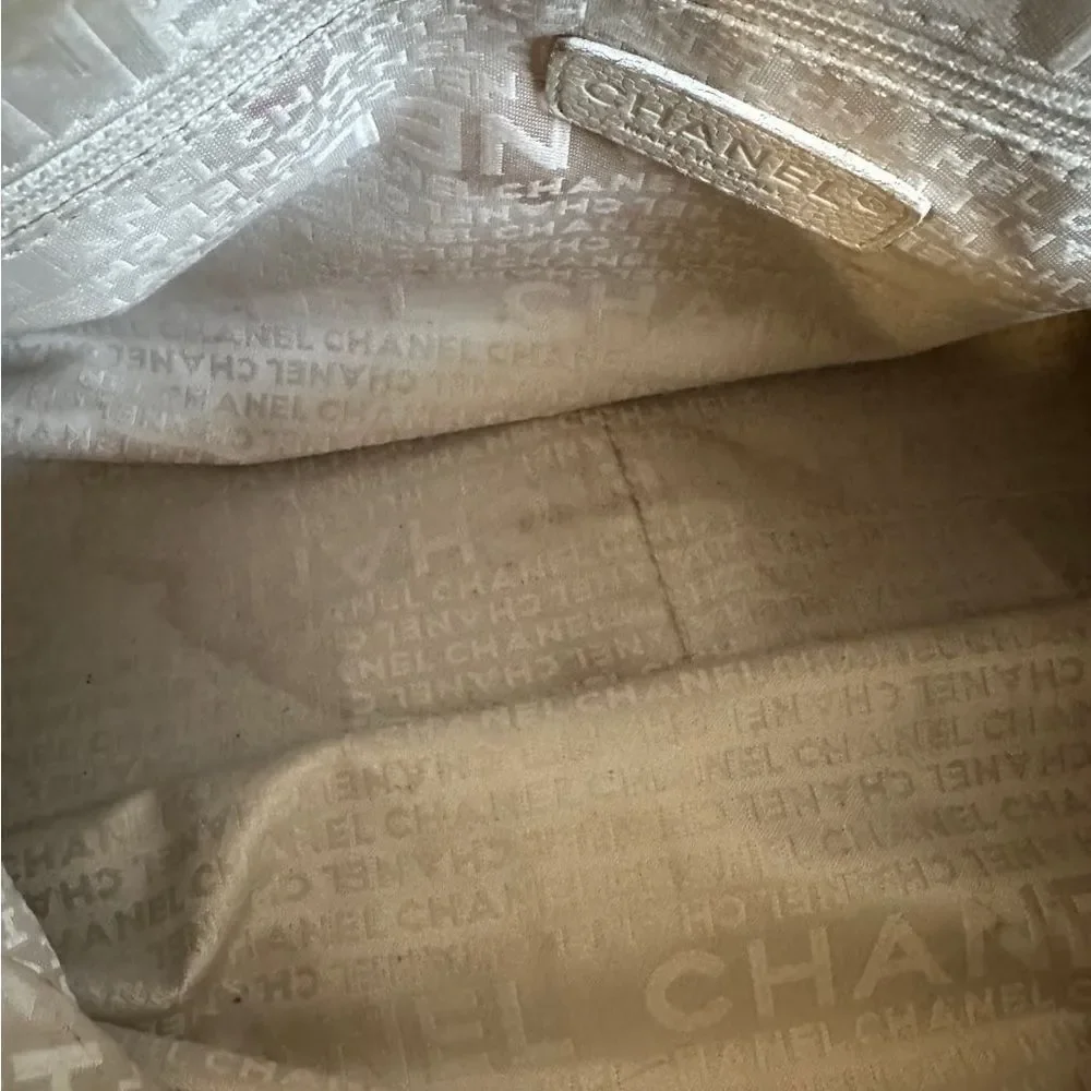 Chanel Top Handle white leather Bag